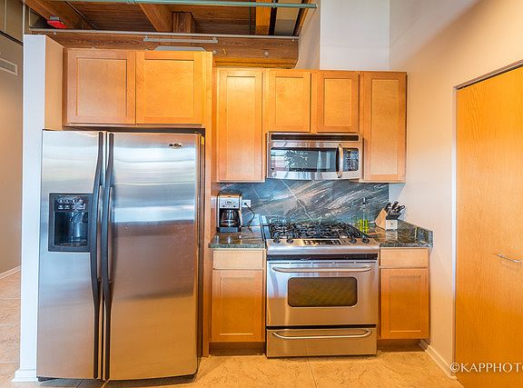 5th image of 1727 S Indiana Ave APT 304
