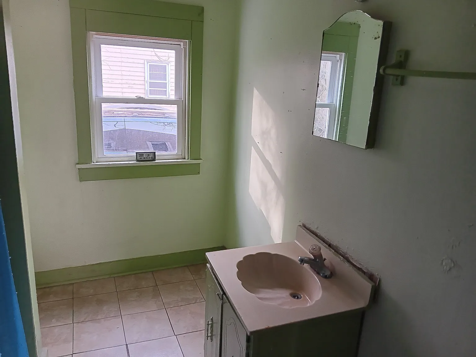 1 bed, $700 — Photo 3