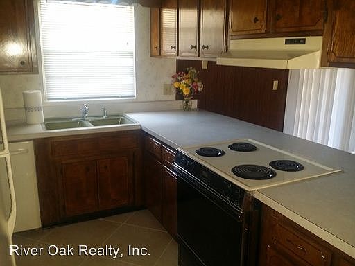 2nd image of 3693 Mateo Pl