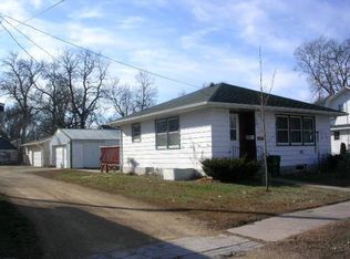 102 W Shepard St, Lake Crystal, MN 56055