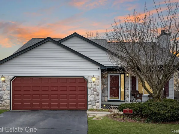 791 Inverness Dr, Oxford, MI 48371