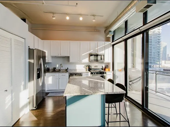 740 W Fulton St APT 511, Chicago, IL 60661