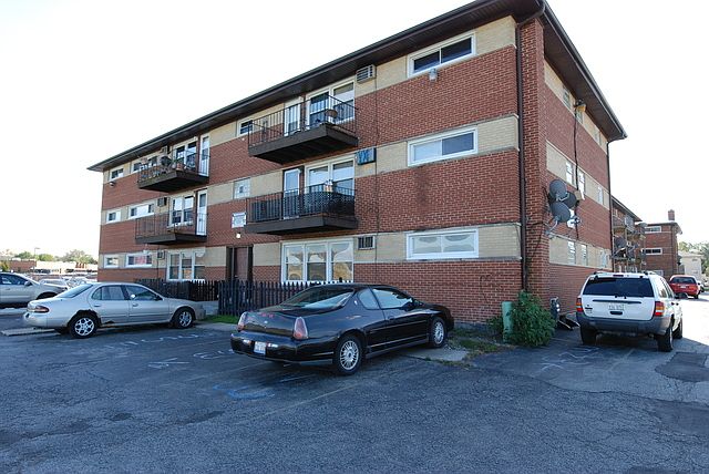 1st image of 8122 W 87th St APT 2SE