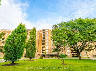 2825 Islington Ave #102, Toronto, ON M9L2K1