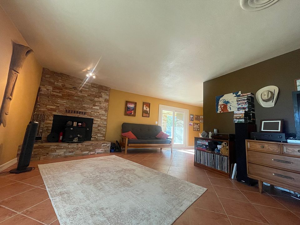 1st image of 52051 Skyview Ln