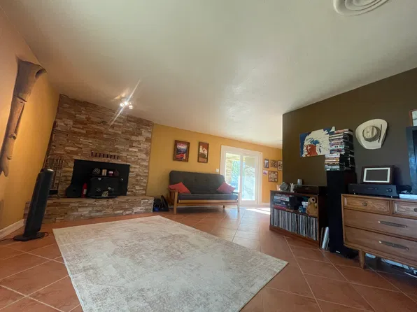 52051 Skyview Ln, Morongo Valley, CA