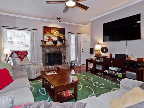 3rd image of 5740 Martel Ave APT A04