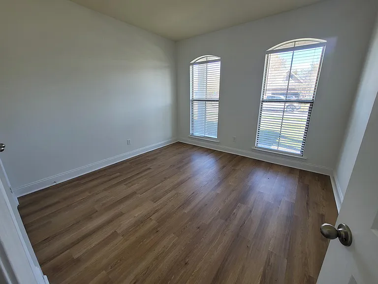 300 Spanish Moss Ln — Photo 13