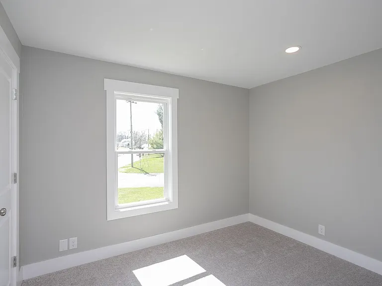 1608 Autumn Ridge Dr — Photo 10