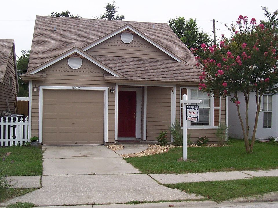 1st image of 1692 Chatham Cir