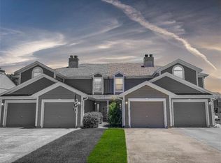 5703 NW Sunrise Meadow Cir, Lees Summit, MO 64064