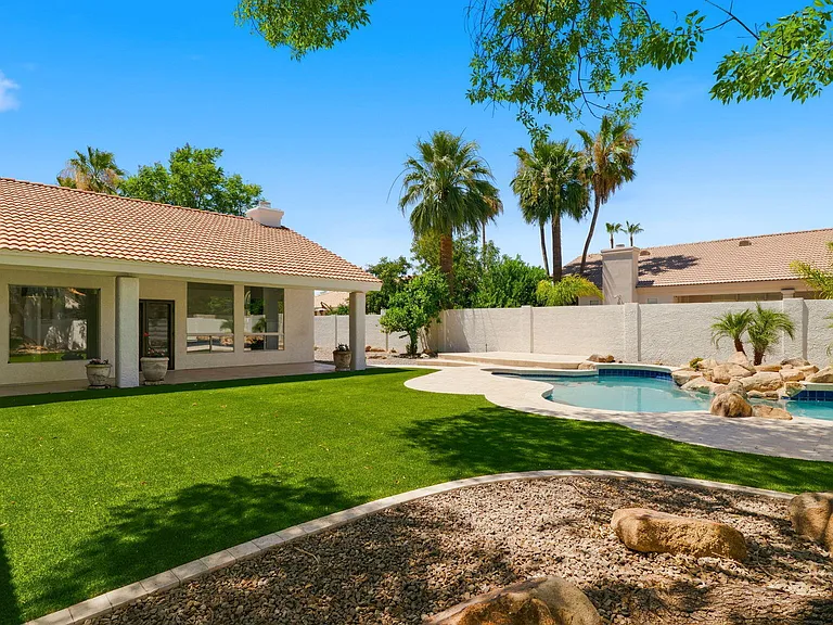 8638 E Dahlia Dr — Photo 54