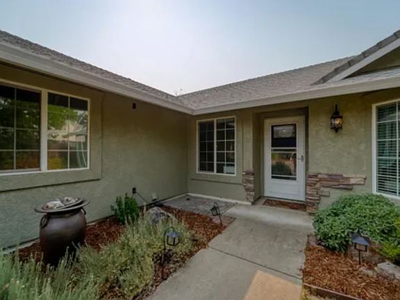 3rd image of 3217 Avington Way