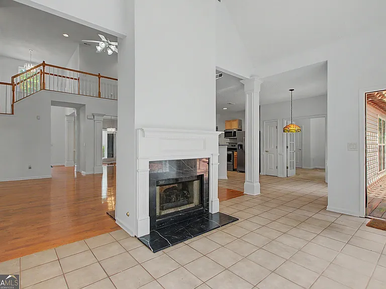 255 Squire Ln — Photo 18