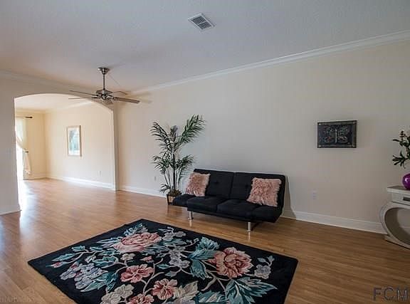 Wood  Floors / High Ceilings
