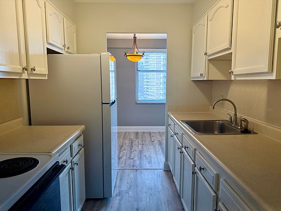 5th image of 11850 Edgewater Dr APT 608