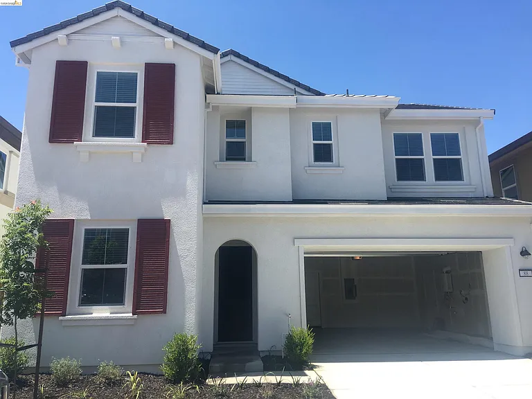88 Kestral Way — Photo 1