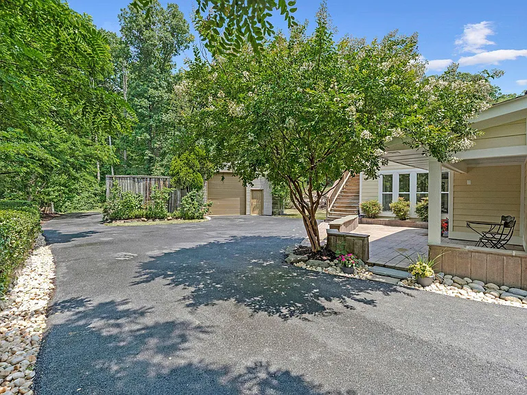 7712 Dolly Dr — Photo 45