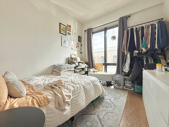 4th image of 195 Troutman St #2F