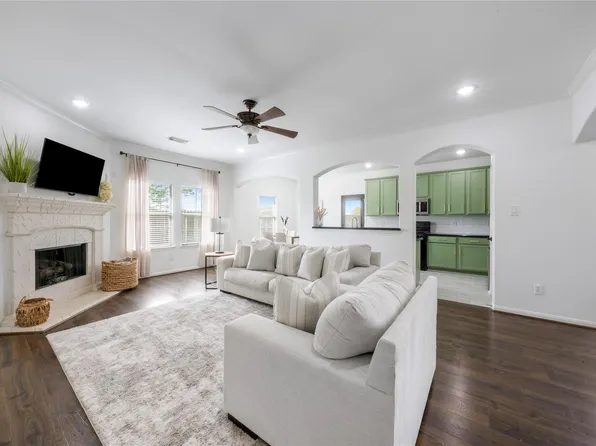 8303 Rocky River St, Cove, TX 77523