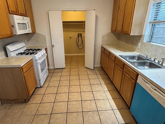 5th image of 4018 Longway Estates Ct