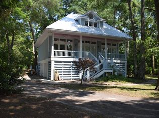 16 Dockside Ln, Saint Helena Island, SC 29920
