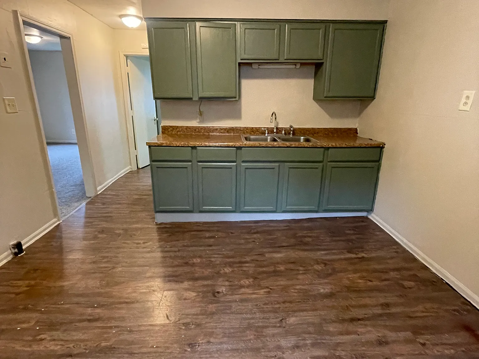 3 bed, 1222 sqft, $1,100 — Photo 1