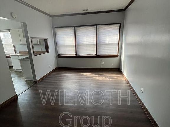 5th image of 43 W Fall Creek Pkwy S APT 4