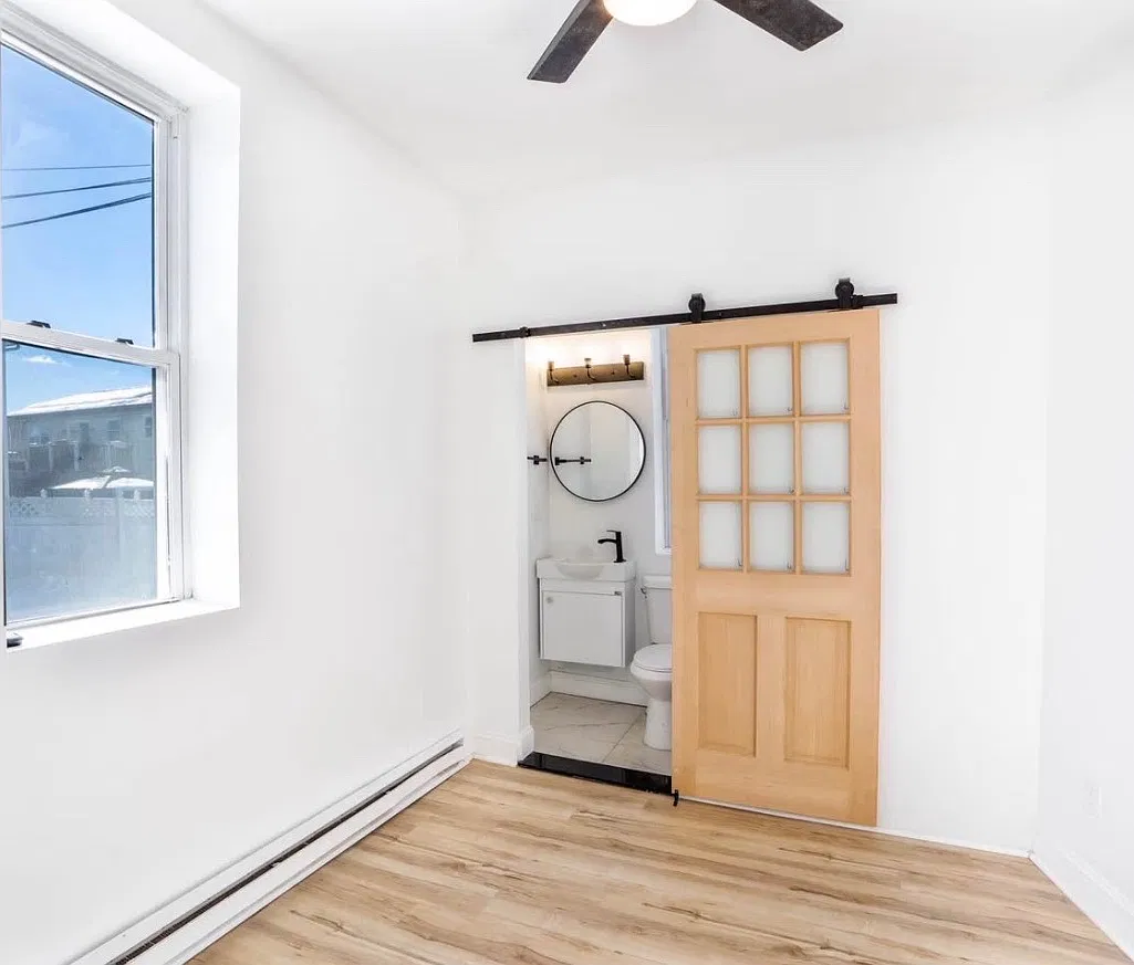Studio, 950 sqft, $1,825 — Photo 2
