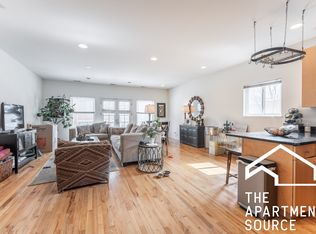1444 N Wells St APT 3, Chicago, IL 60610