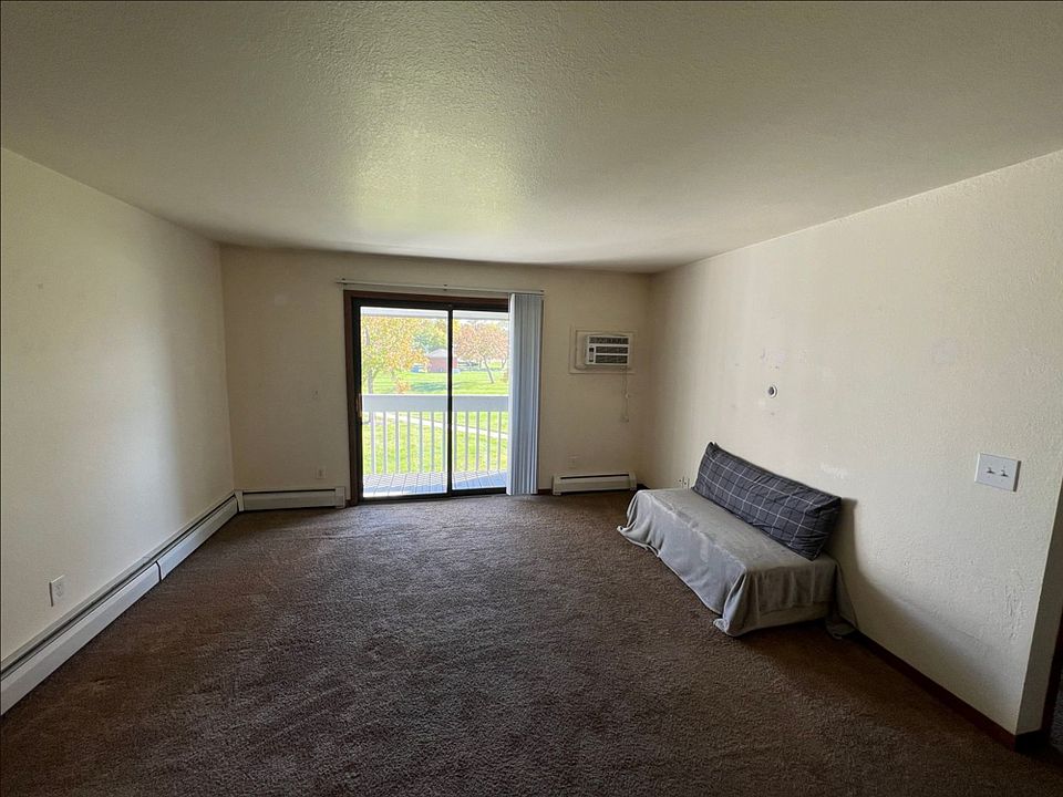 1st image of 611 Rawson St #81d12f50e