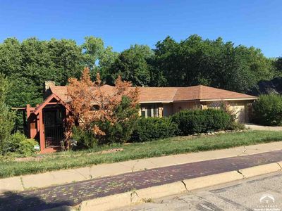 413 Rock Fence Pl, Lawrence, KS, 66049