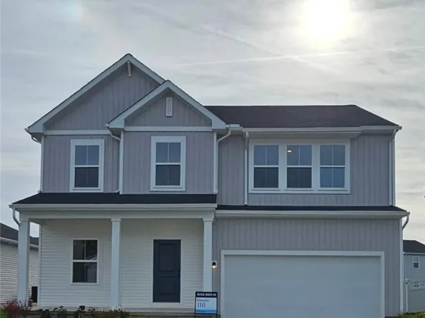 835 Meadow Lake Dr, Elyria, OH 44035