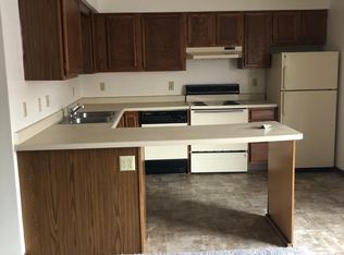24 Lincoln Ave, Iowa City, IA 52246