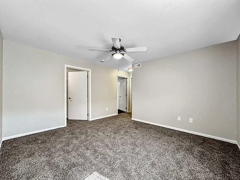 Capitol Grove Apartments — Photo 36