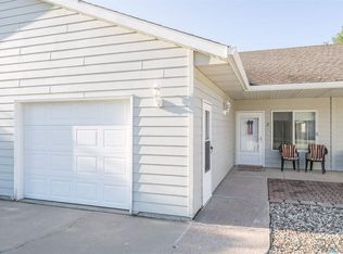 703 N Mundt Ave UNIT 1, Hartford, SD 57033