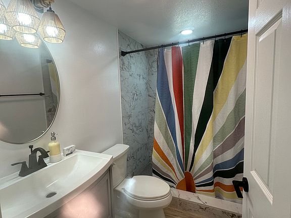 4th image of 2563 1st Ave S #2563 & 1/2
