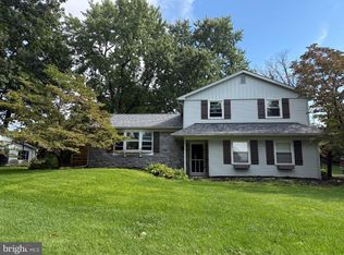 11 Woodland Ave, Lititz, PA 17543