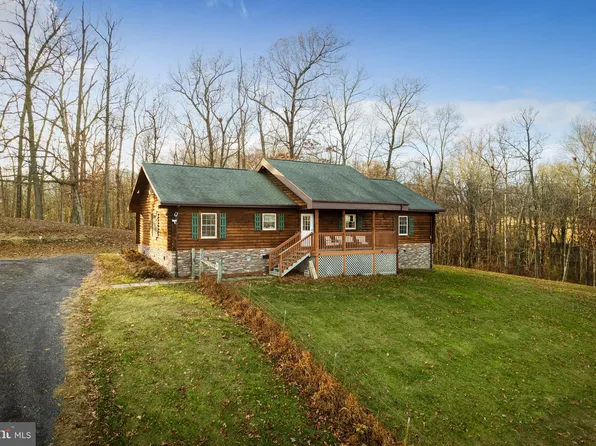6 Oaklands Pond Ln, Flint Hill, VA 22627