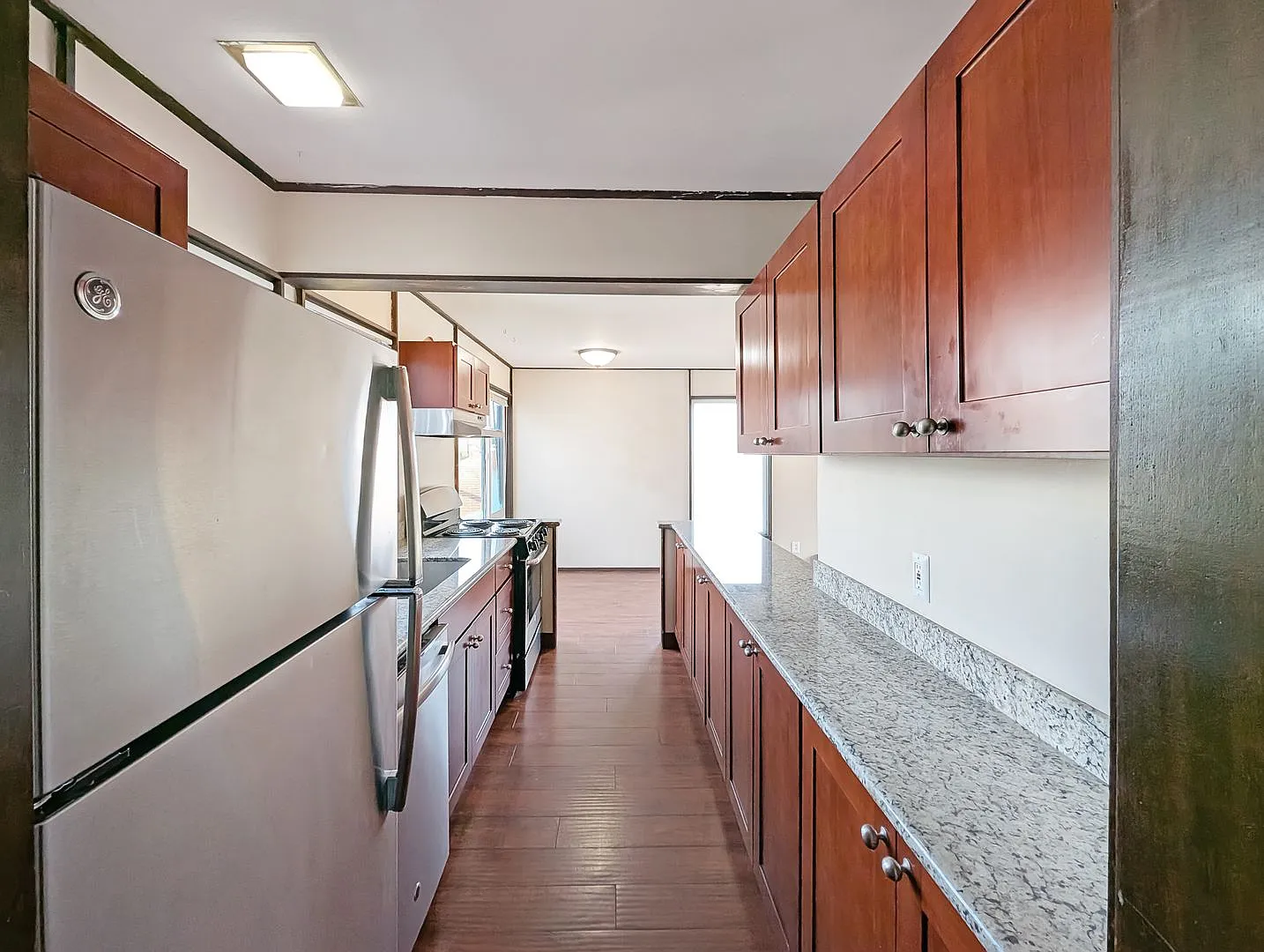 Allison Apartments — Photo 4