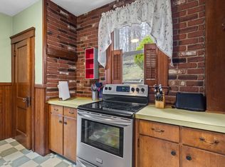 35 Chesterfield Rd, Worcester, MA 01602