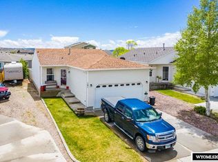 141 Magnolia Cir, Rock Springs, WY 82901