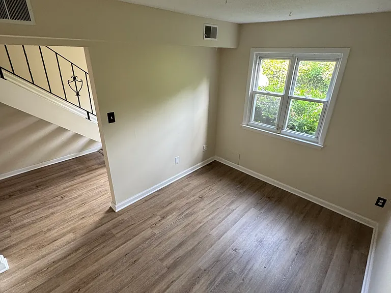 6402 Dillard Pl — Photo 6
