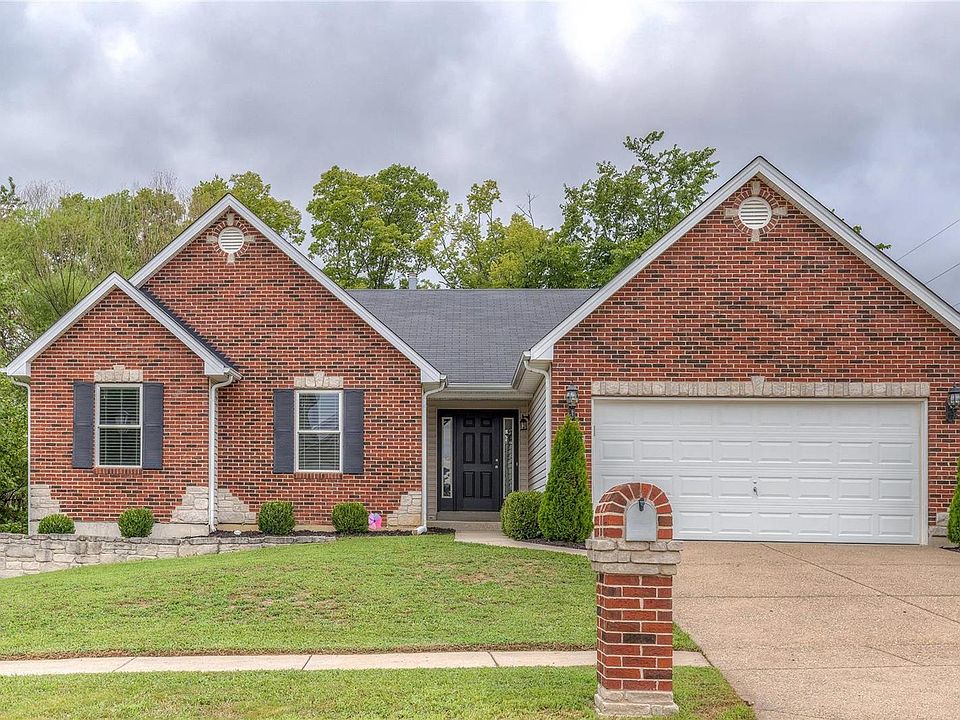 2nd image of 1054 Dardenne Woods Dr