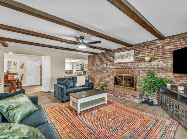 1490 Foster Dr, Reno, NV 89509