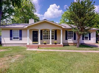 904 Yorktown Rd, Dothan, AL 36301