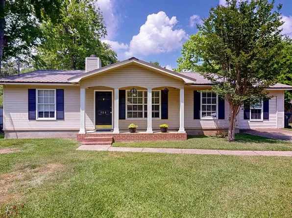 904 Yorktown Rd, Dothan, AL 36301