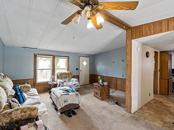 2nd image of 118 Les Cloyd Ln