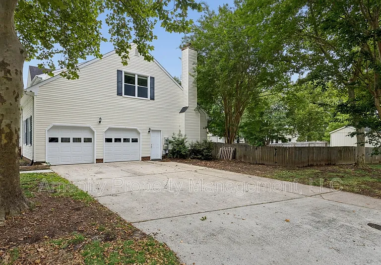1012 Austenwood Ct — Photo 43