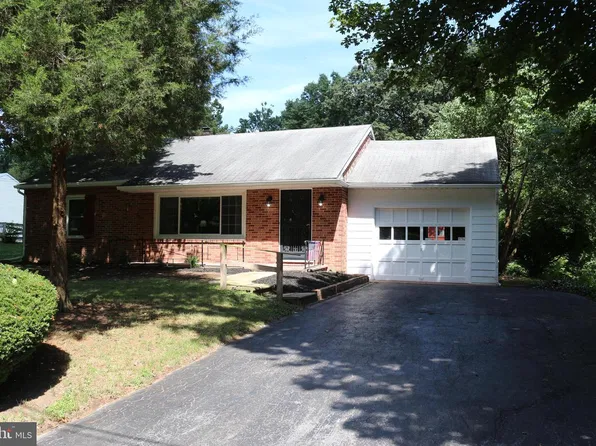 15940 Falling Waters Rd, Williamsport, MD 21795